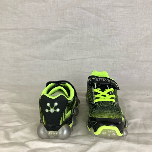 Stride Rite Leepz 2.0 Light-Up Sneakers - 11, 12 - Picture 3 of 4